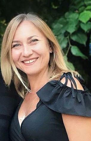 Надія ЧЕКАЛ (Бібліотекар ІІ категорії)